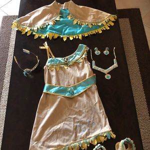 Disney Store Pocahontas Costume